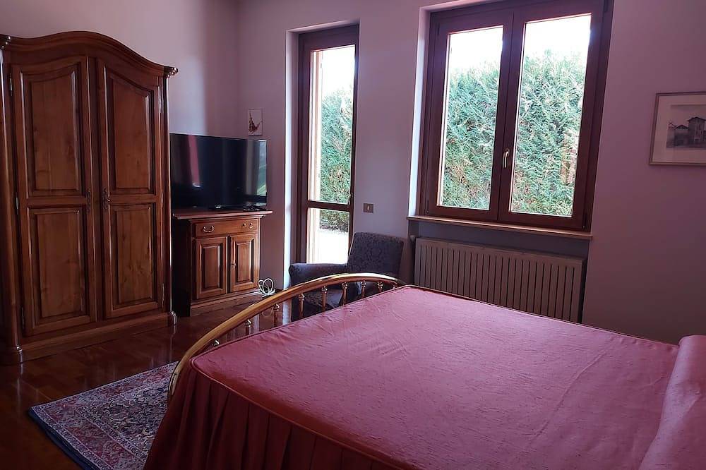 Appartamento intero, Appartamento Indipendente In Casa Singola in Biella, Provincia di Biella