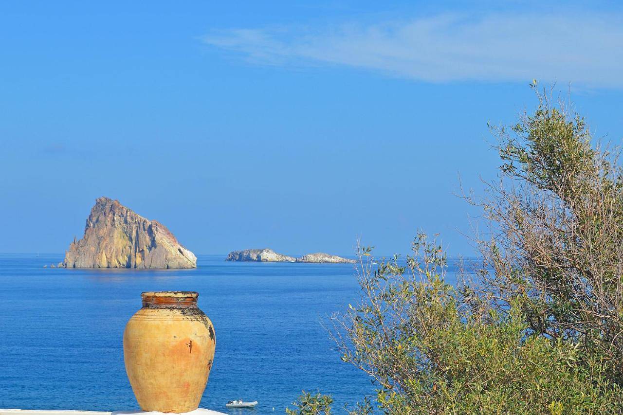 Appartamento intero, One Bedroom Apartment in Panarea