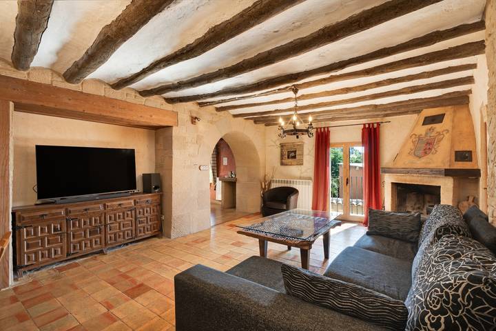 Granja para 6 personas, con Balcón además de Jacuzzi y Jardín en Provincia de Huesca