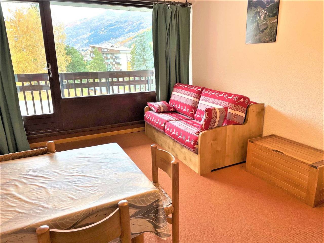 Ganze Wohnung, Gemütliches Studio mit Bergblick, Pool und Balkon in der Nähe der Skipisten in La Salle-les-Alpes, Serre Chevalier