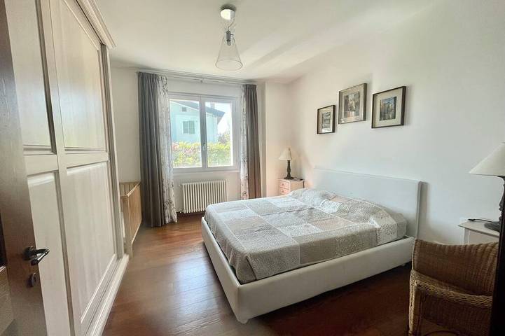 Luxusvilla mit Pool und Seeblick in Manerba del Garda, Gardasee-Berge