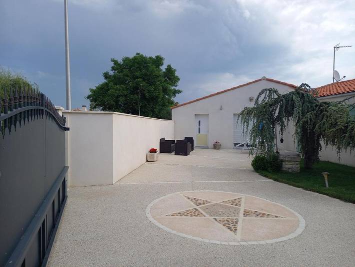 Gîte pour 3 personnes, avec jardin dans Nuaillé-d'Aunis