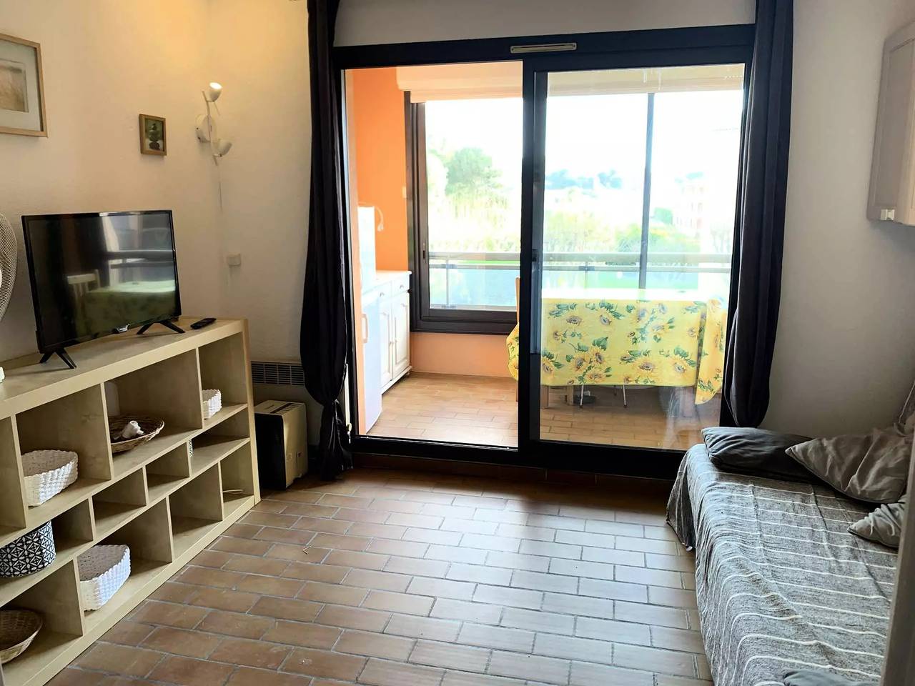 Ganzes Studio, Super Studio Near Sea in Domaine mit Pool in La Coudoulière, Six-Fours les Plages