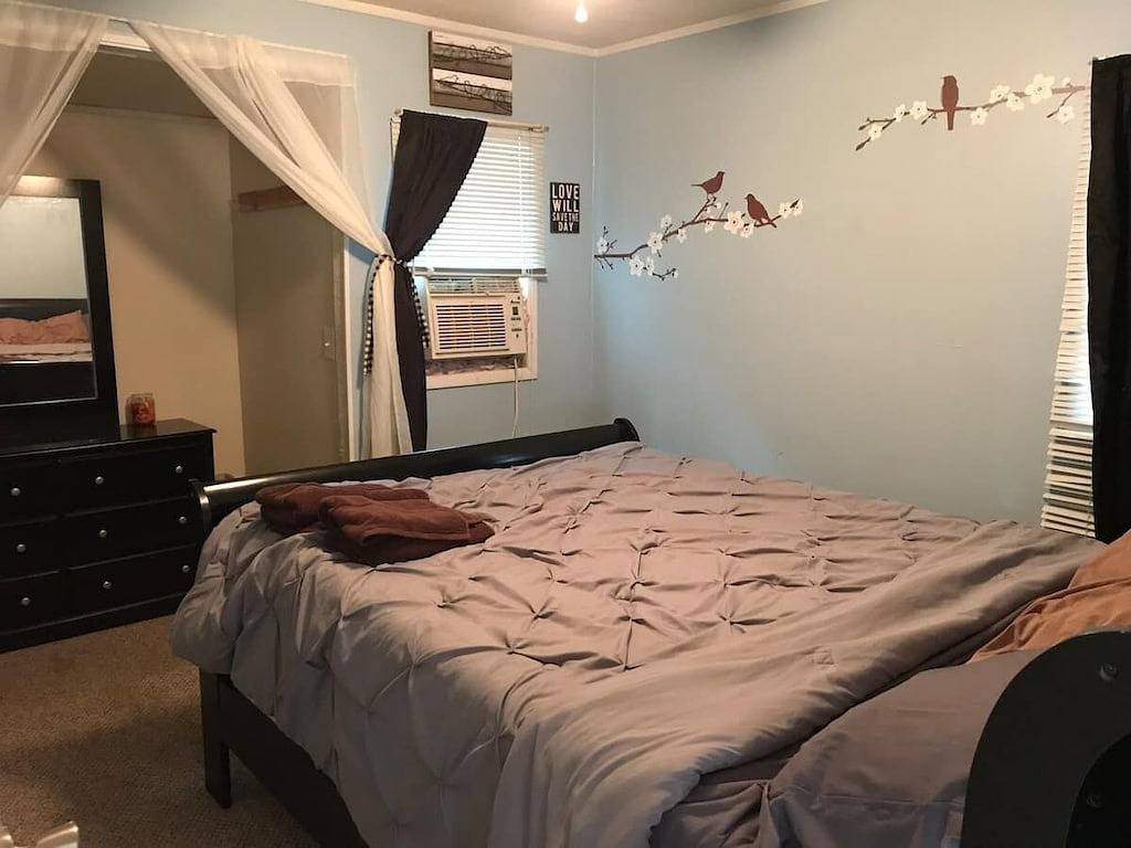 Top of the Fingerlakes, relaxing retreat. in Seneca Lake