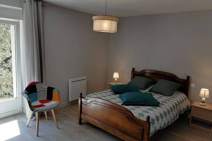Location de vacances pour 12 personnes, avec balcon ainsi que jardin et jacuzzi à Quemper-Guézennec - 3