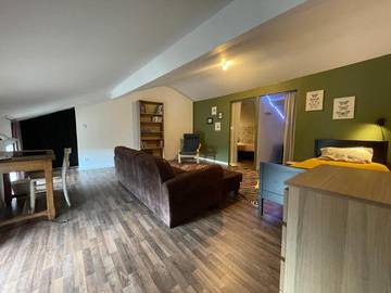 Gîte pour 4 personnes, avec jacuzzi et jardin à Pont-d'Ain