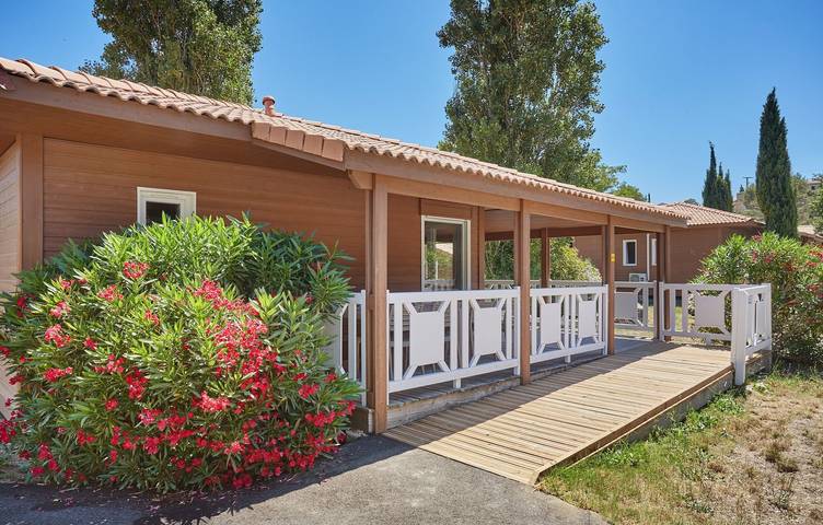 Gîte pour 8 personnes, avec terrasse et piscine à Carnoux-en-Provence - 2