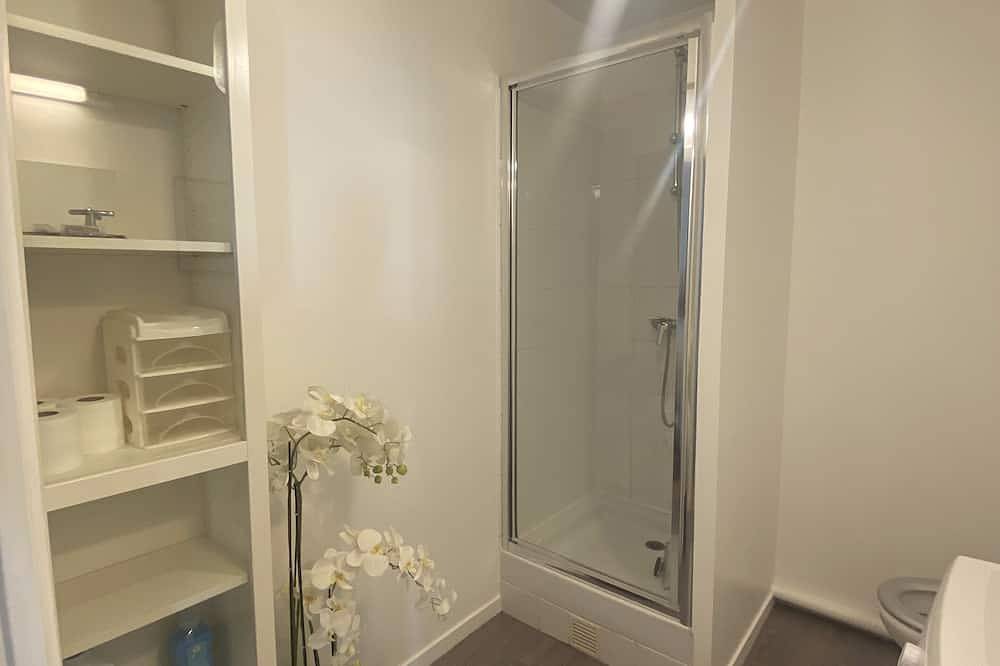 Entire apartment, Appartement Cosy Avec Balcon Proche de la Défense in Nanterre, Hauts-de-Seine