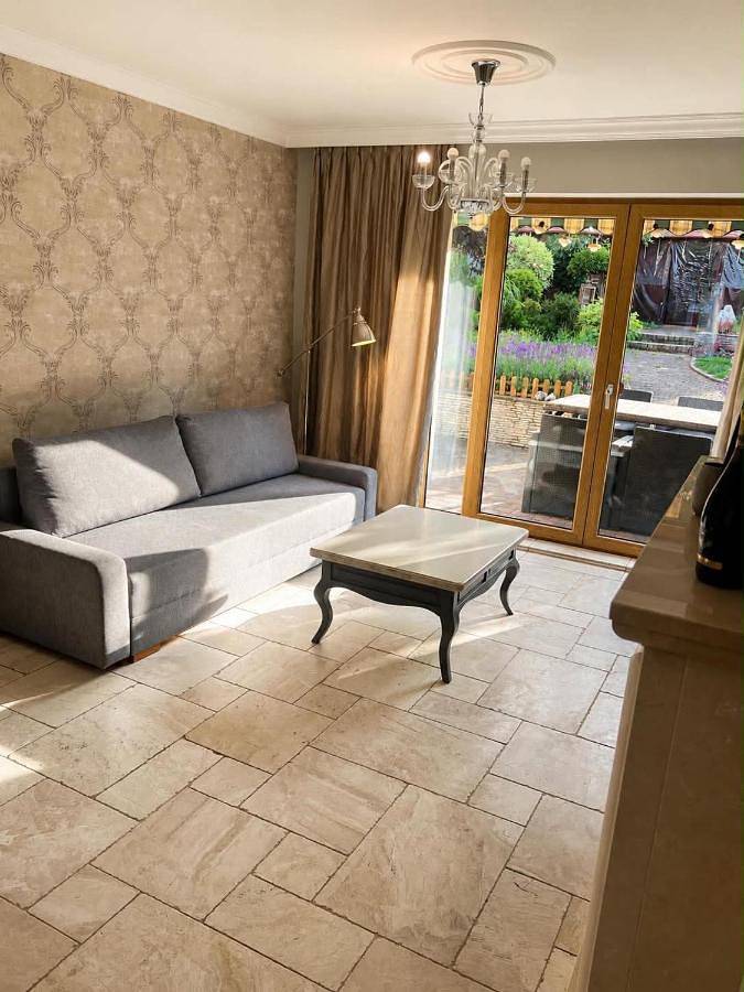 Villa für 8 Personen, mit Terrasse und Garten sowie Ausblick - 1