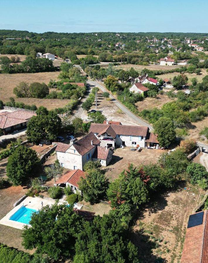 Location de vacances pour 9 personnes, avec piscine ainsi que vue et jardin, animaux acceptés à Varaire - 4