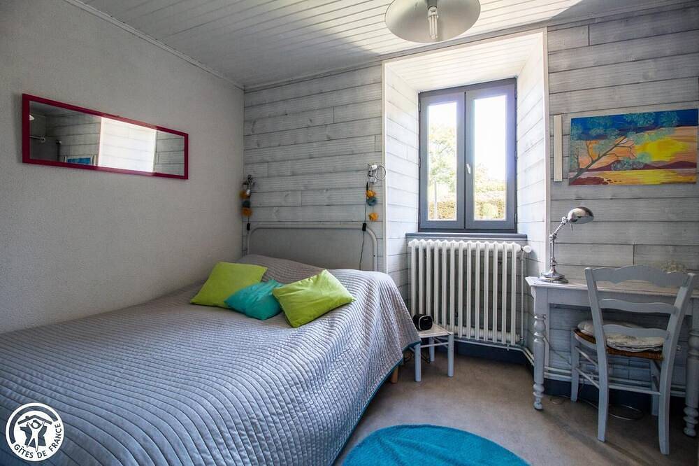 Auvergne farmhouse - Tauves in La Tour-d'Auvergne, Volcans d'Auvergne Regional Nature Park