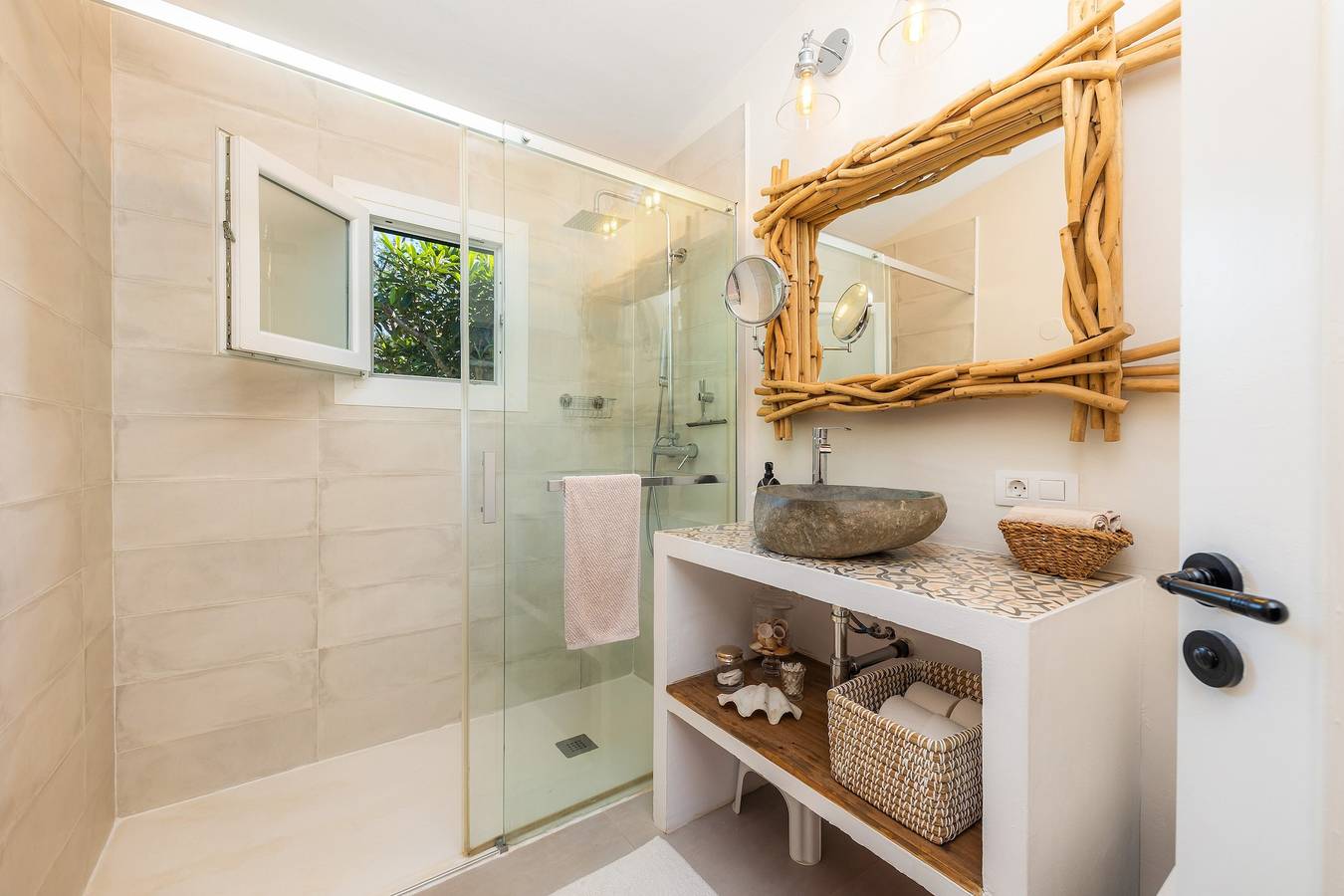 Holiday Home 'Casa Familia' with Private Pool, Wi-Fi and Air Conditioning in Crestatx, Sa Pobla