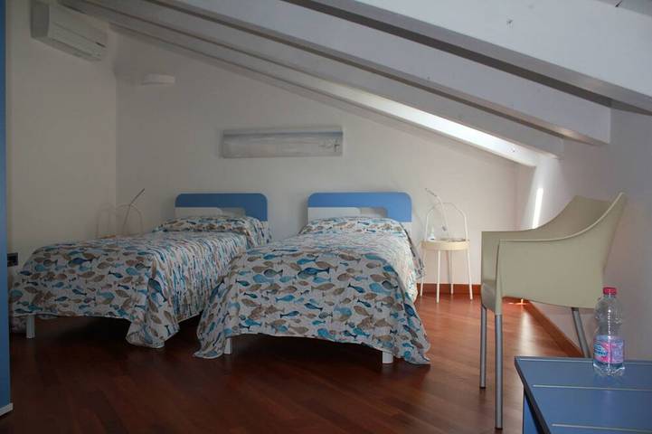 Maiso house nestled between the sea and olive trees in Lavagna, Lavagna Municipio