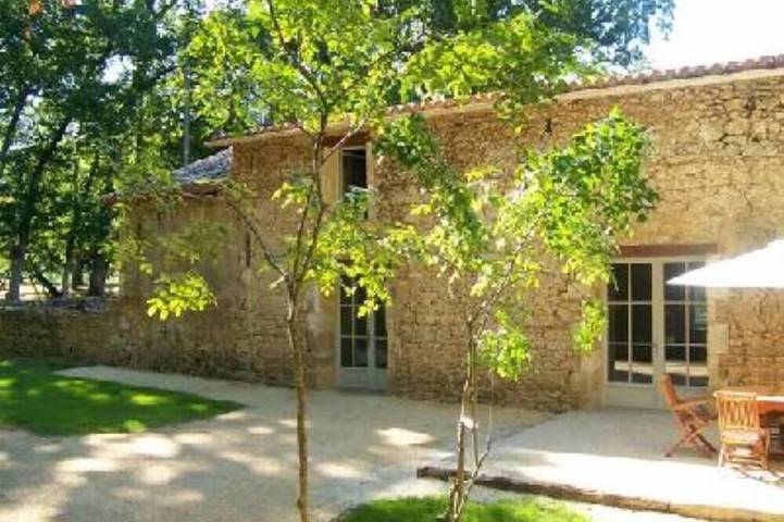 Location de vacances pour 6 personnes, avec Terrasse et Jardin à Saint-Georges-de-Montclard