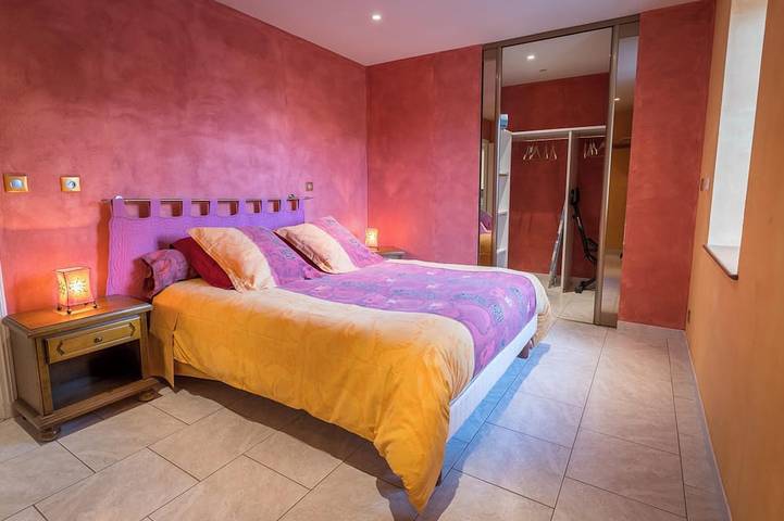 Location de vacances pour 5 personnes, avec piscine ainsi que terrasse et jardin à Mouterre-Silly - 2