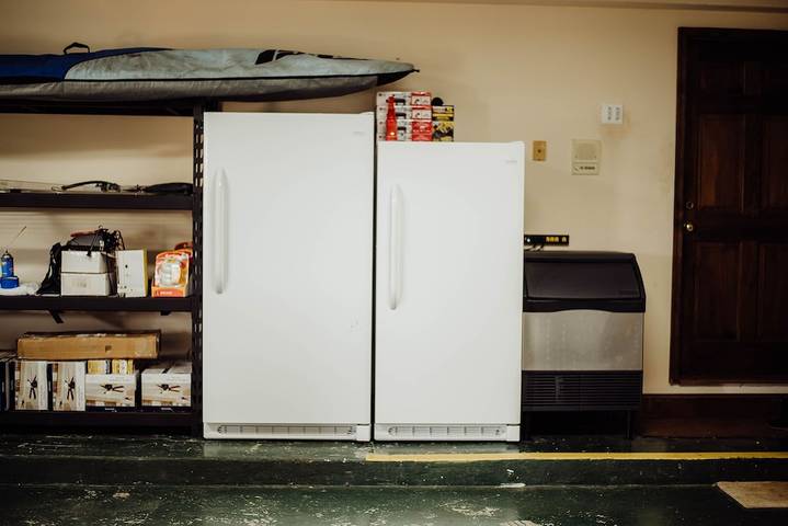 Vacation rental for 31 people, with yard and pool as well as balcony in Norris Lake