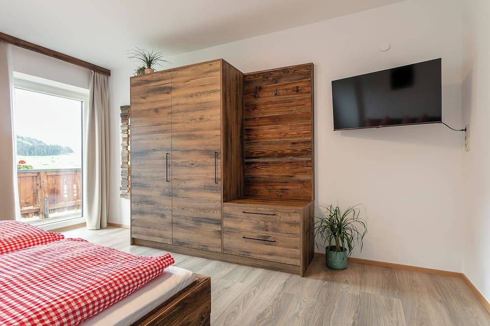 Ganze Wohnung, Ferienwohnung am Bauernhof, nur 2,5 km zum See in Walchsee, Kaisergebirge