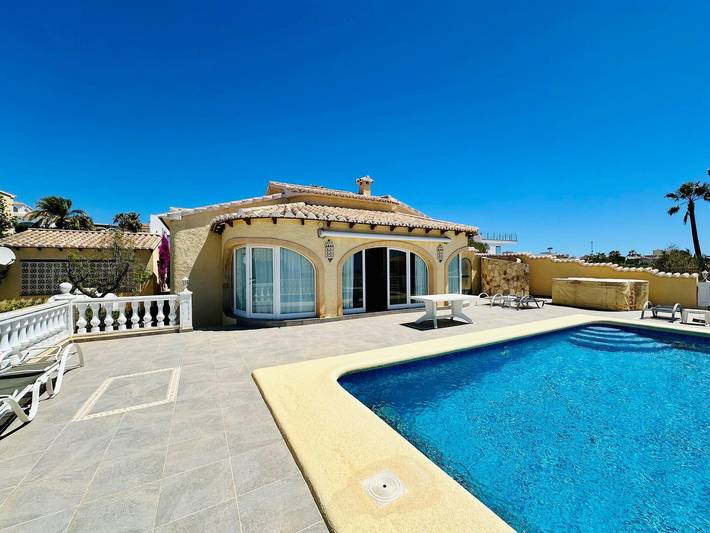 Chalet para 6 personas, con terraza además de piscina y jardín, Familias con niños en Marina Alta - 2