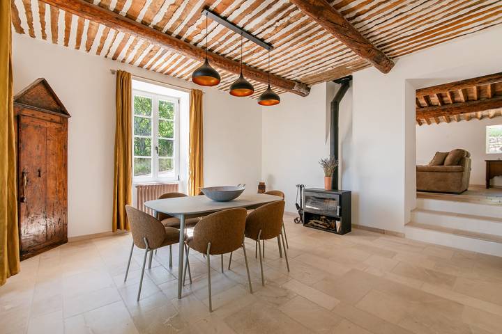Domaine du Bois d'Asson - Avec Piscine Privée in Villeneuve (Francia), Parque natural regional del Luberon