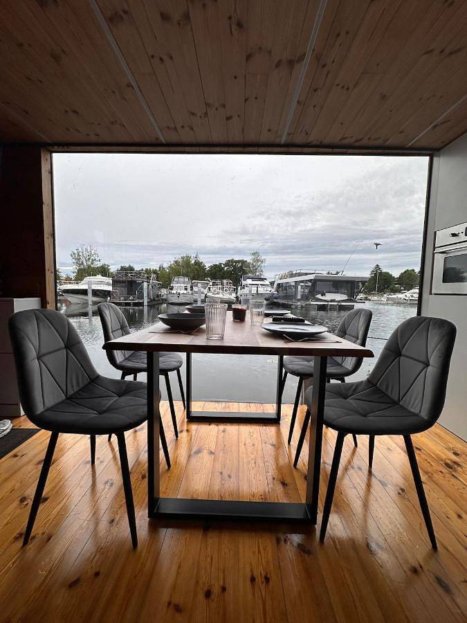Boot für 4 Personen, mit Garten und Sauna sowie Ausblick und Seeblick in Berlin