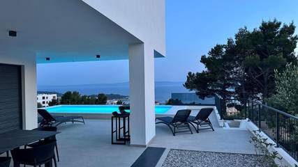 Ferienhaus für 6 Personen, mit Garten und Pool sowie Meerblick in Makarska