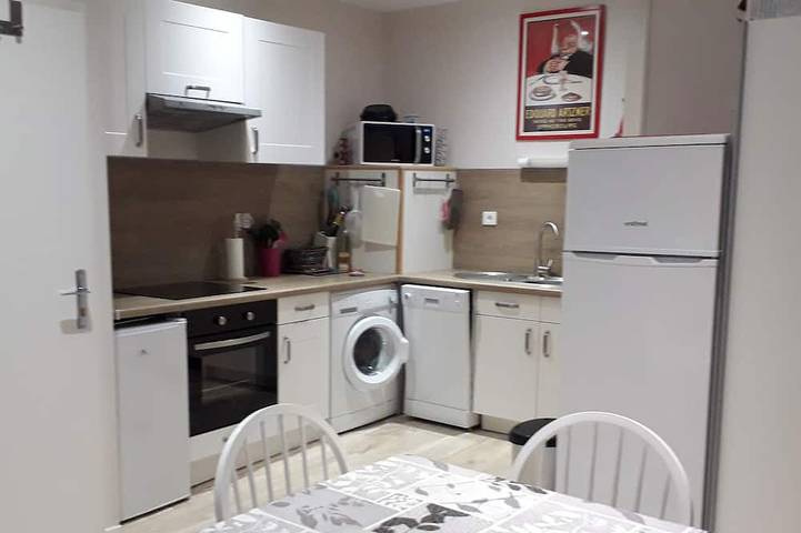 Ganze Wohnung, Close to town center in Mont-Dore, Regionaler Naturpark Volcans d'Auvergne