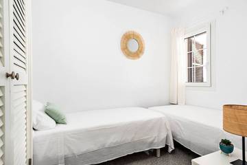 Apartment for 4 People in San Jaime Mediterráneo, Alaior Municipality, Photo 4