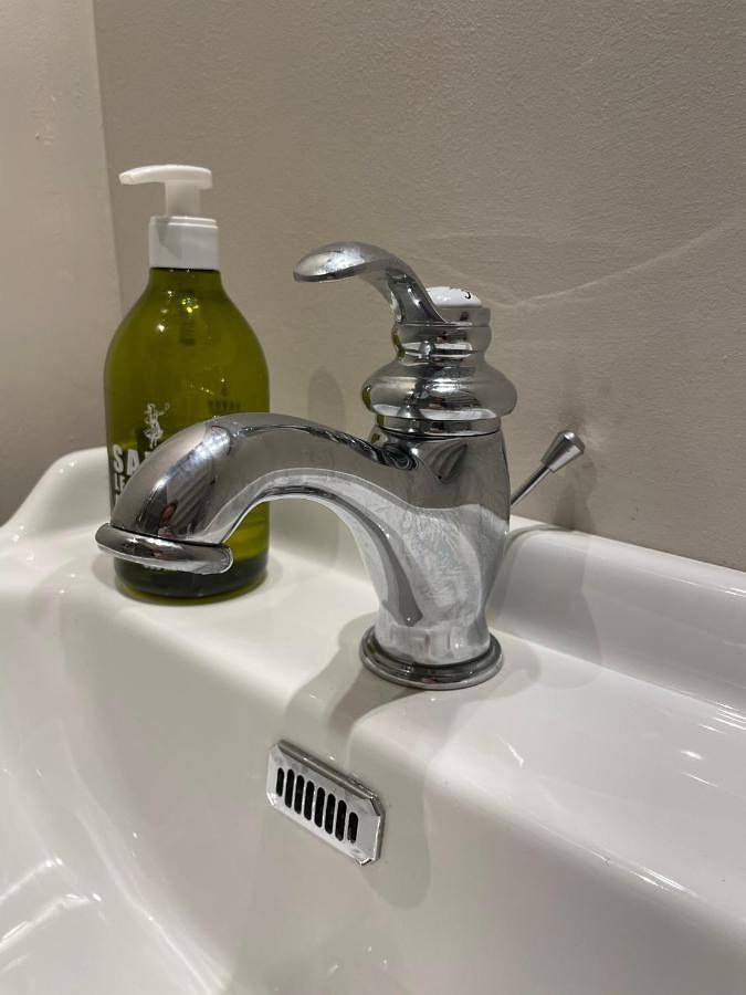 Gîte pour 3 personnes, avec piscine et balcon à Camon - 2