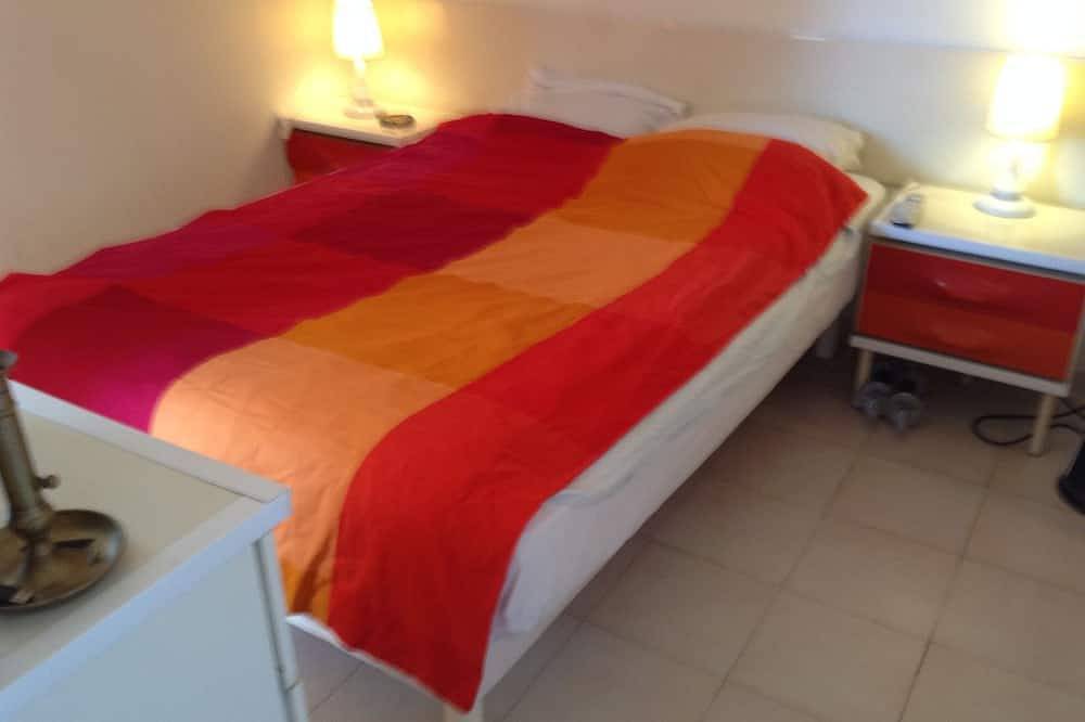 Entire apartment, Bel Appartement a 10 mn de Cannes Centre 2 Pieces Moderne in Le Cannet, Cannes region