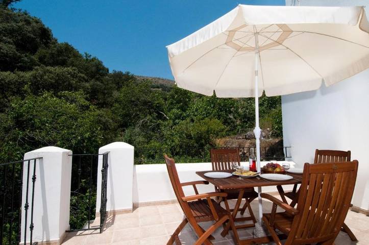 Apartamento de vacaciones para 4 personas, con vistas además de piscina y jardín - 1