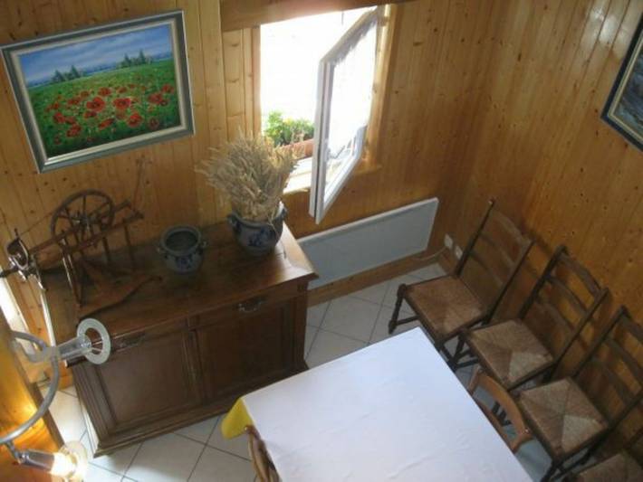 Gîte cosy avec terrasse, garage et barbecue près de Verdun in Sivry-la-Perche, Verdun