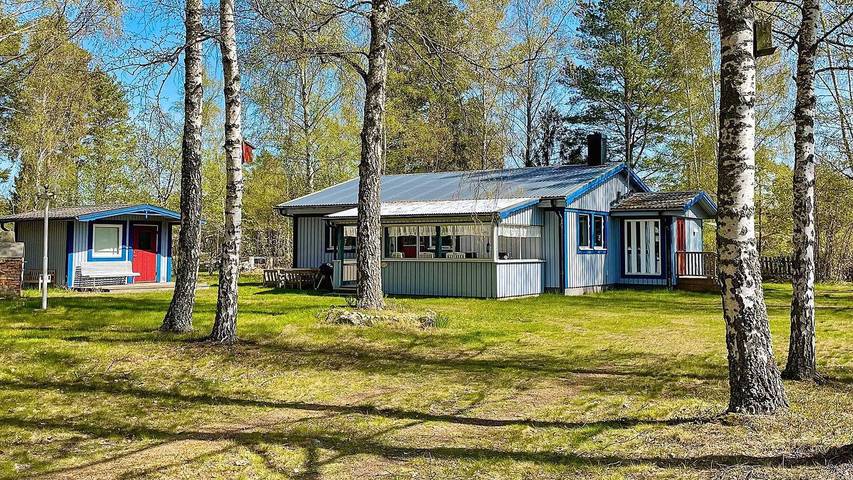 Ferienhaus für 8 Personen, mit Garten in Mönsterås und Umgebung