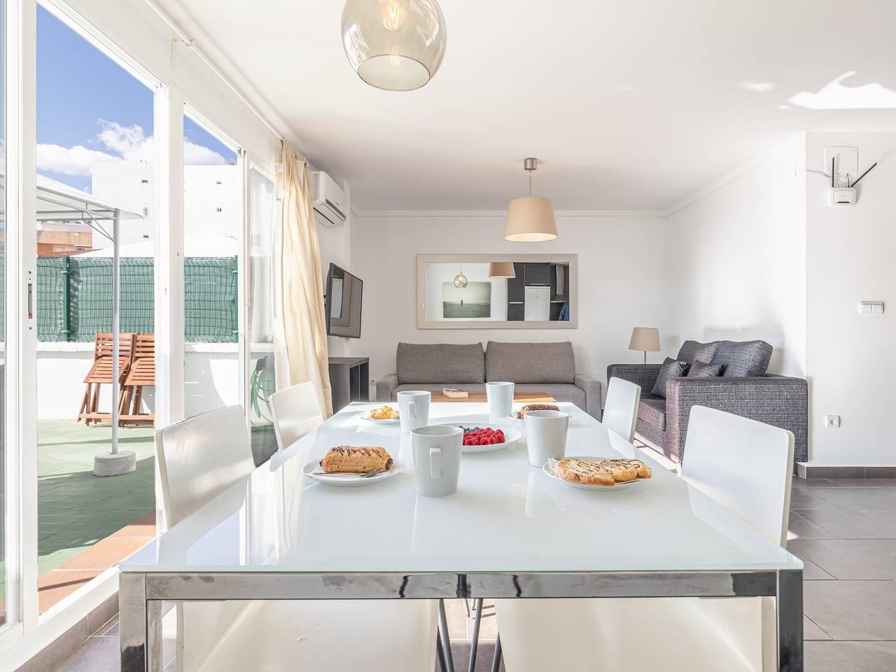 Appartamento intero, Appartamento vacanze per 8 persone con terrazza in Malaga Centro, Malaga