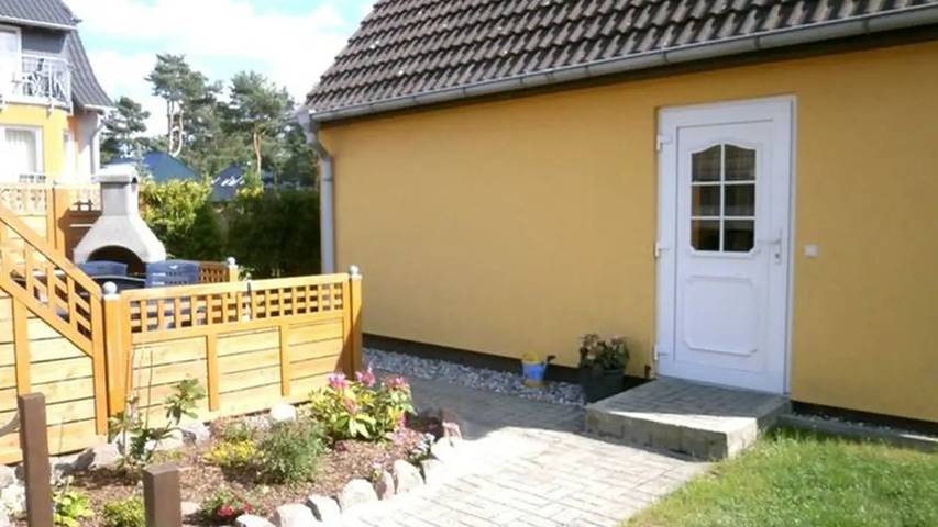 Ferienhaus für 4 Personen, mit Garten in Zempin