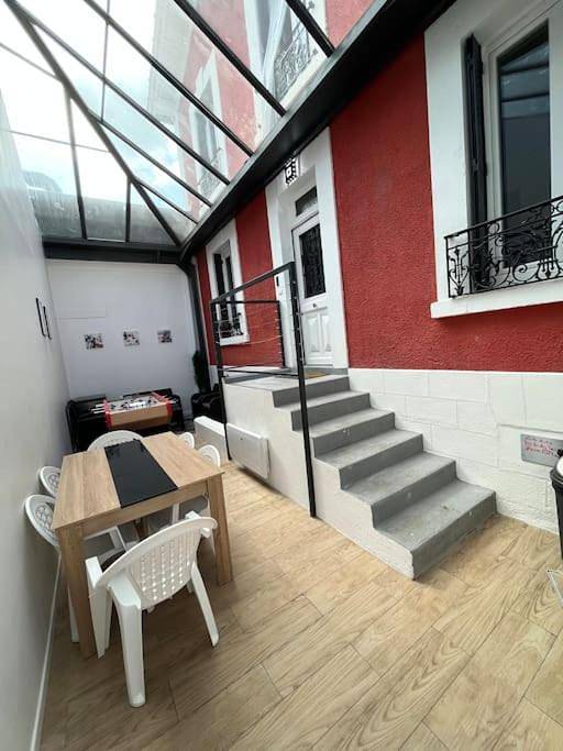 Location de vacances pour 14 personnes, avec terrasse, animaux acceptés à Bagneux - 2