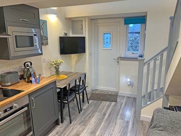 Log Cabin for 2 People in Lowlands, Ayrshire, Photo 2