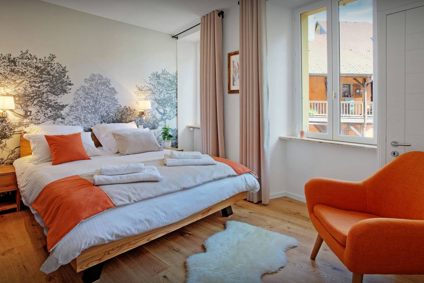 Explore medieval town & lake from luxury apartment for 6 - Ovo Network in Annecy, Annecy (Gemeinde)