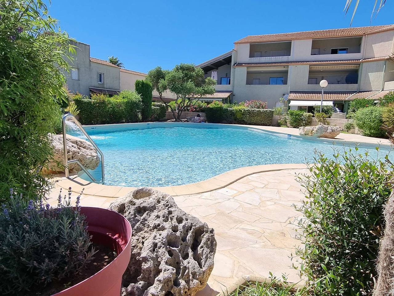 Entire apartment, Pavilion for 6 with terrace in Valras-Plage in Valras-Plage, Côte d'Améthyste