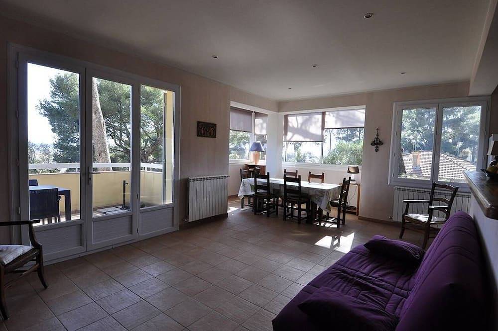 Villa, 3 chambres, vue mer, wifi, jardin, tout confort in La Seyne-sur-Mer, Région de Toulon