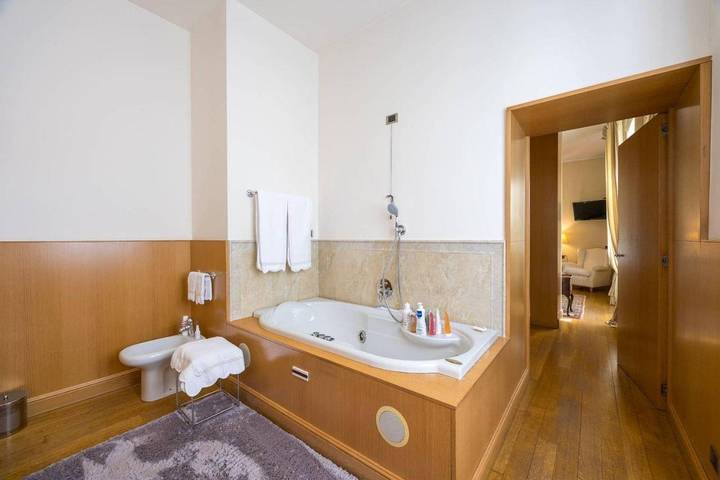 Villa pour 12 personnes, avec terrasse ainsi que vue et sauna à Milan - 4