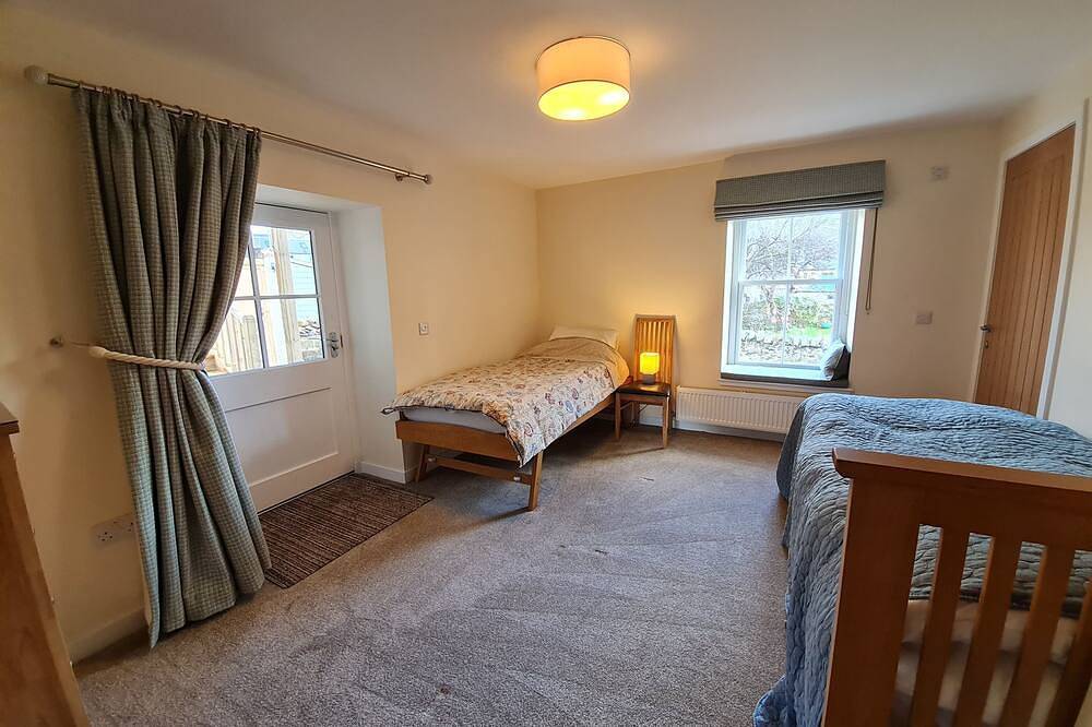 New Listing! Old Police Station, Portsoy - sleeps 4 guests in 2 bedrooms in Portsoy, Aberdeenshire