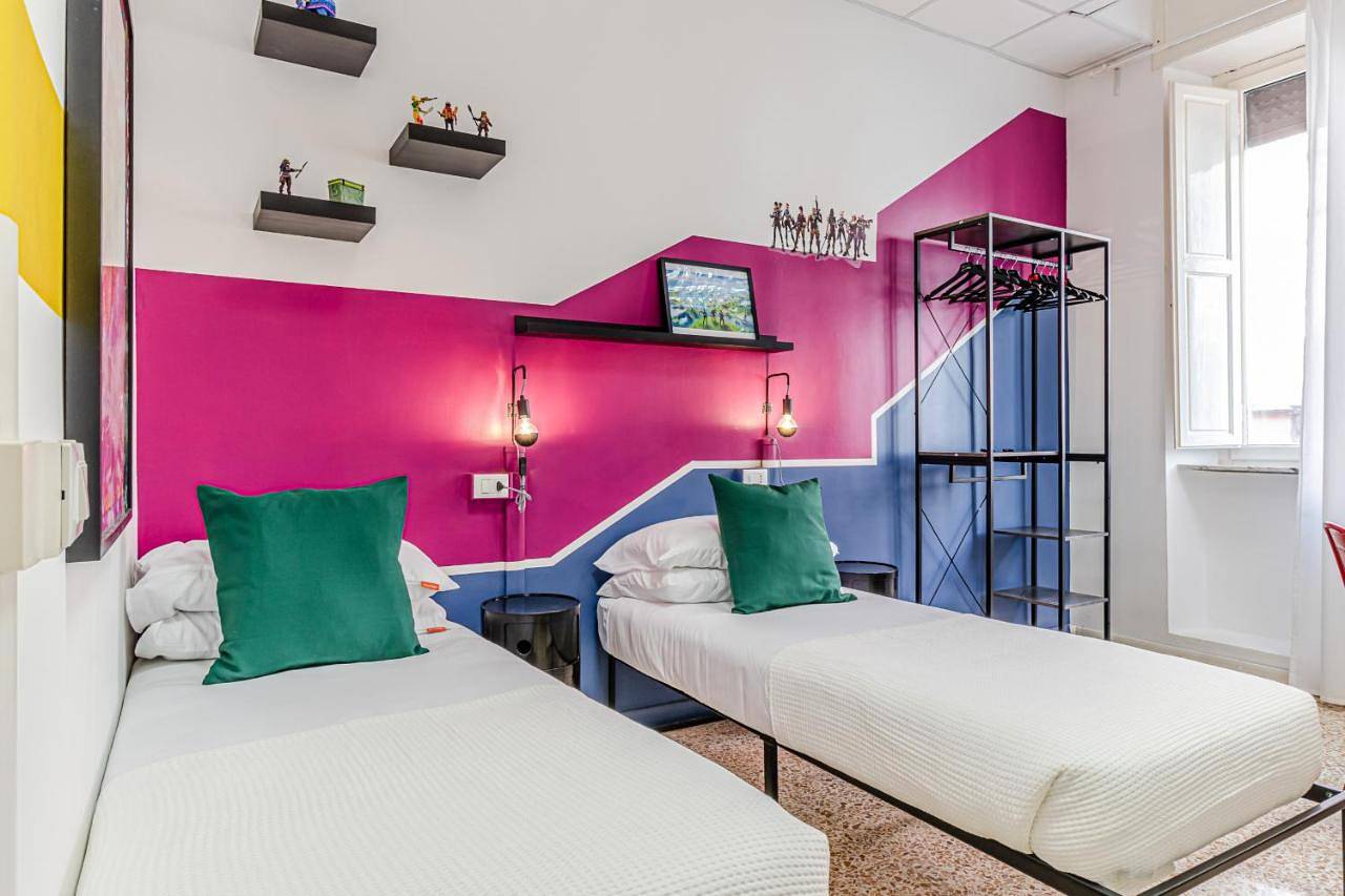 Game Rooms Experience in Livorno, Etruskische kust