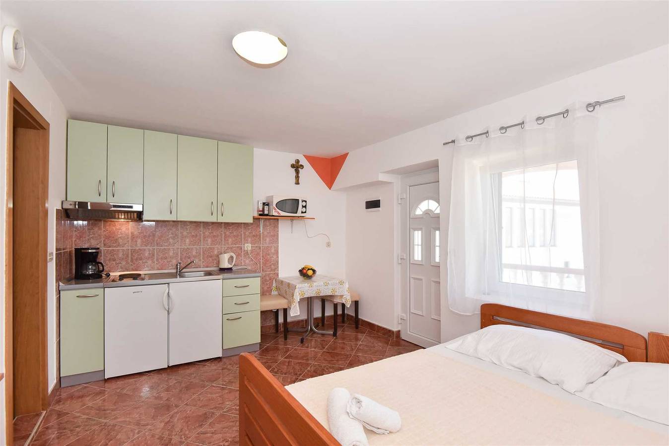 Cały apartament, Apartament wakacyjny dla 2 osób z balkon/ taras in Privlaka, Zadar