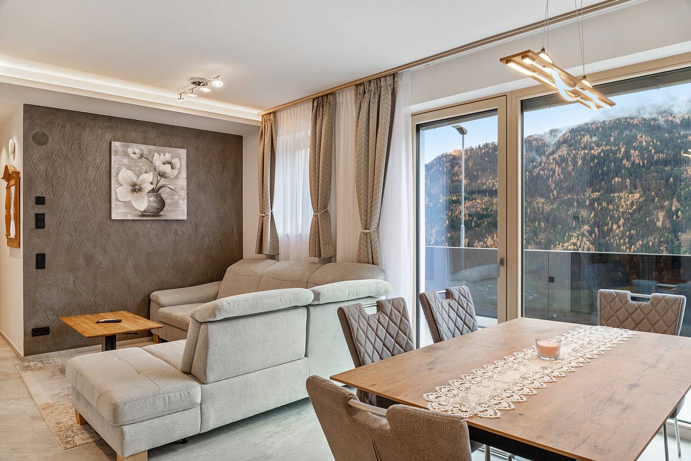 Ganze Wohnung, Apartment 'Elsa' mit Bergblick, privater Terrasse und Wlan in Kaunergrat, Fließ