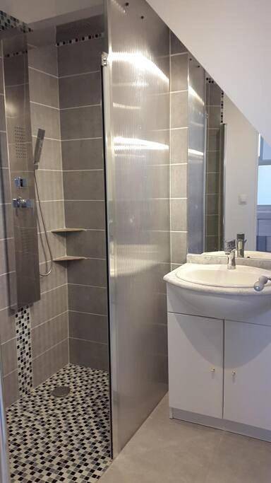 Appartement entier, One-Bedroom Apartment in Saint-Marcel-lès-Valence, Région de Valence