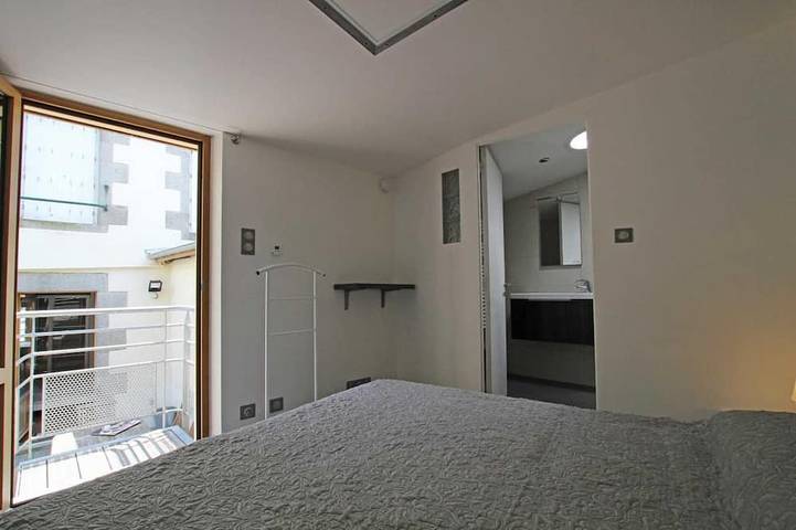Apartamento entero, Apartamento en antigua casa de pescadores, a 50 m del mar, 6 personas in Granville, Côte de la Déroute