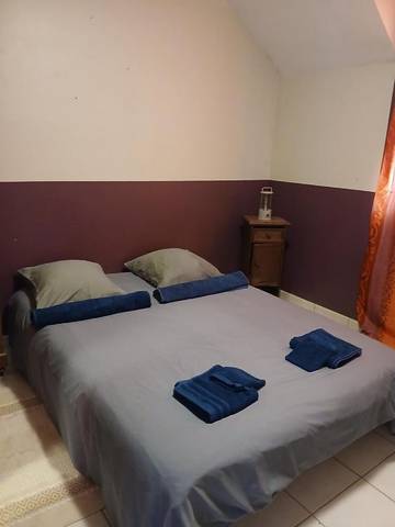 Gîte pour 2 personnes, avec jardin et vue dans Terranjou