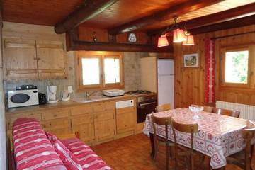 Gîte pour 4 personnes, avec jardin et terrasse à Megève