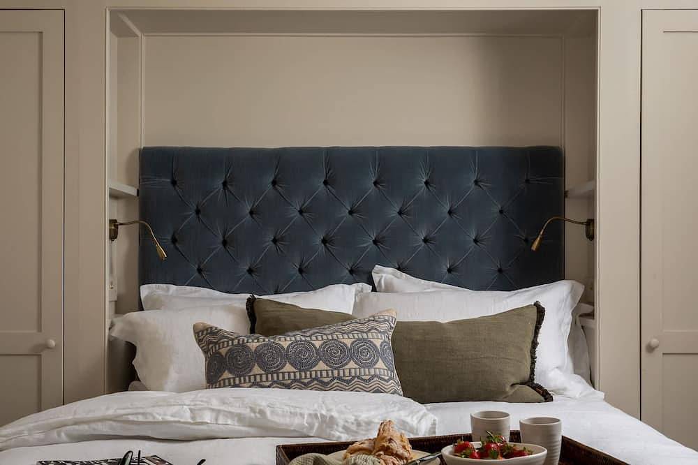 Charming Mews House in Historic Winchester in Winchester, South Downs