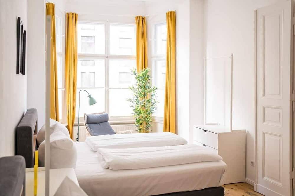 Entire apartment, Apartment at Rosenthaler Platz in Mitte Berlin, Berlin